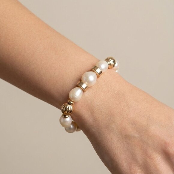 Vintage Trifari Faux Pearl & Gold-Tone Beaded Bracelet With Lobster Clasp 7" Ele - Picture 4 of 11